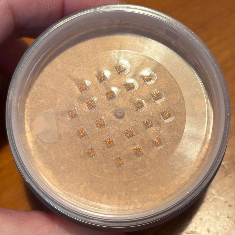 Laura Mercier Translucent Loose Setting Powder Light Catcher